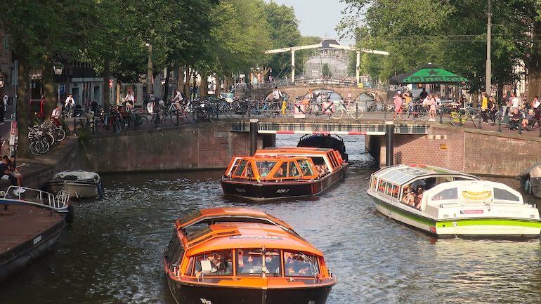 Amsterdam canal tour Lovers