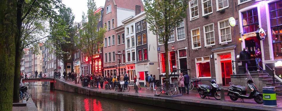 red light district tour amsterdam