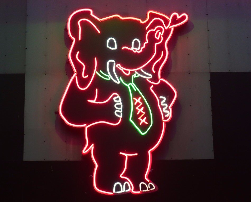 pink elephant logo of Casa Rosso Amsterdam