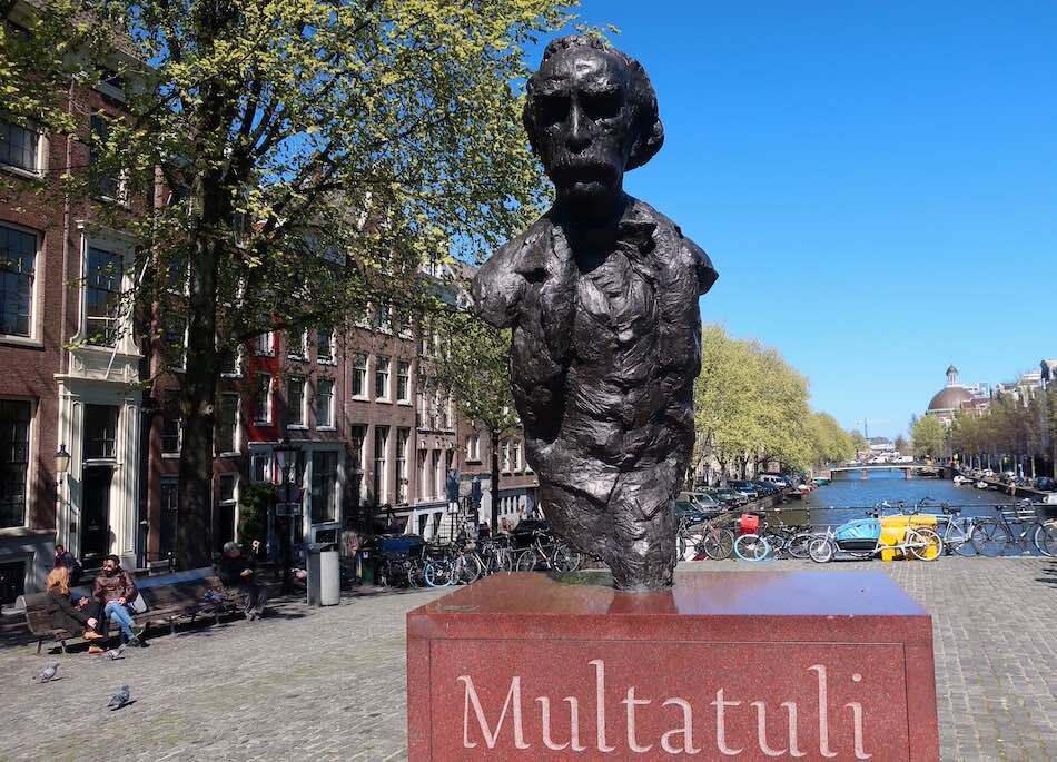 amsterdam statue multatuli