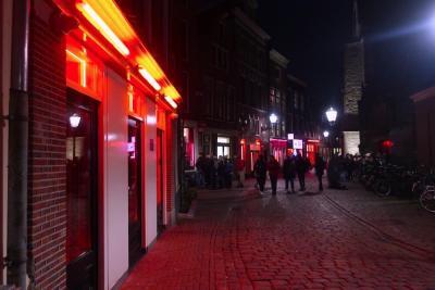 10 Amsterdam Red Light District Rules & Laws in 2024