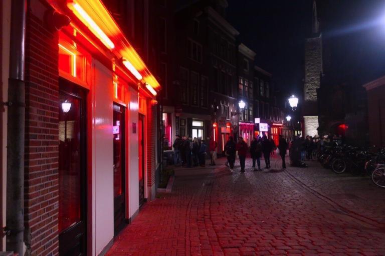 10 Amsterdam Red Light District Rules You Have To Know