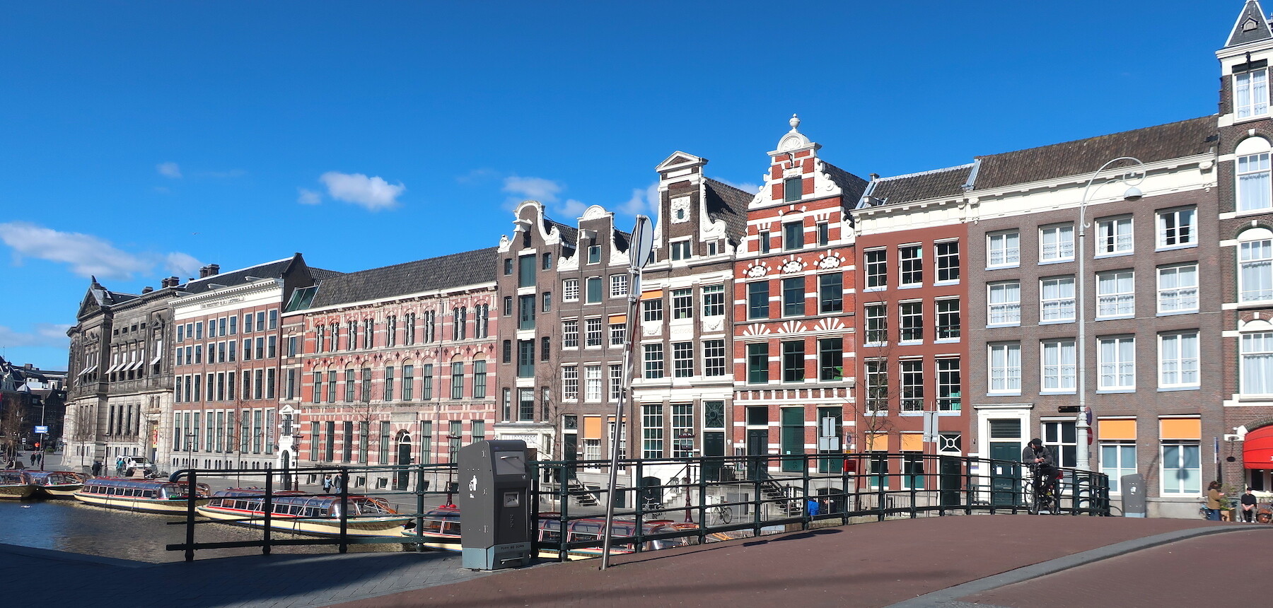 Best cheap hotels in Amsterdam city center