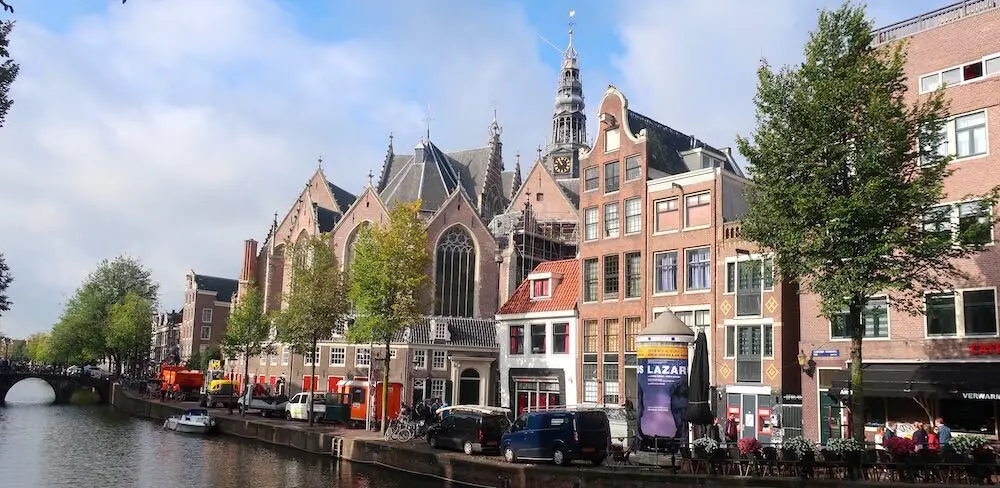 oude kerk red light district in amsterdam