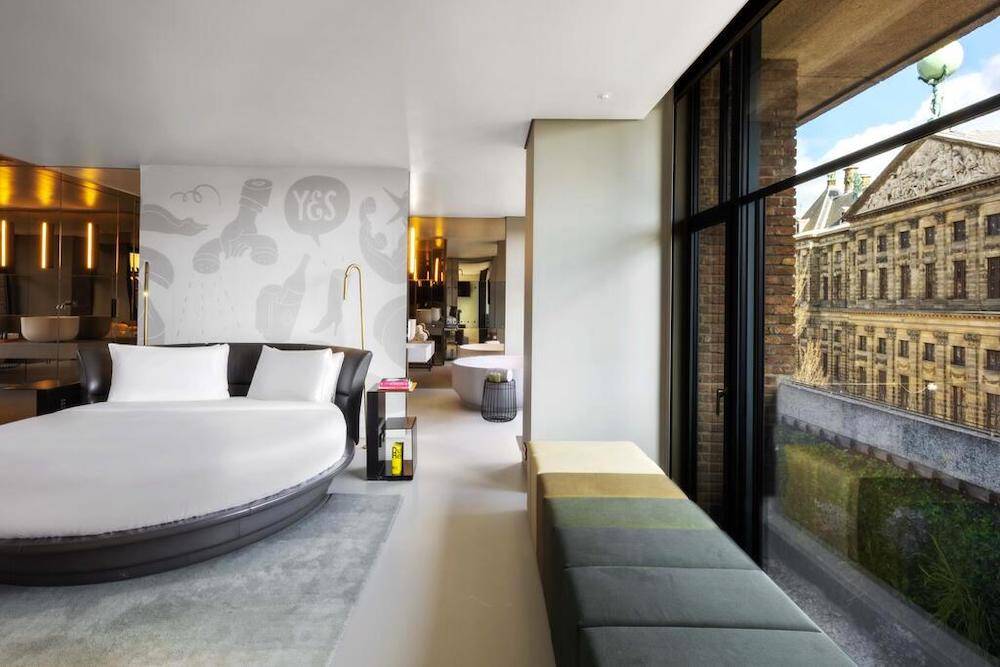 luxe hotels in amsterdam central