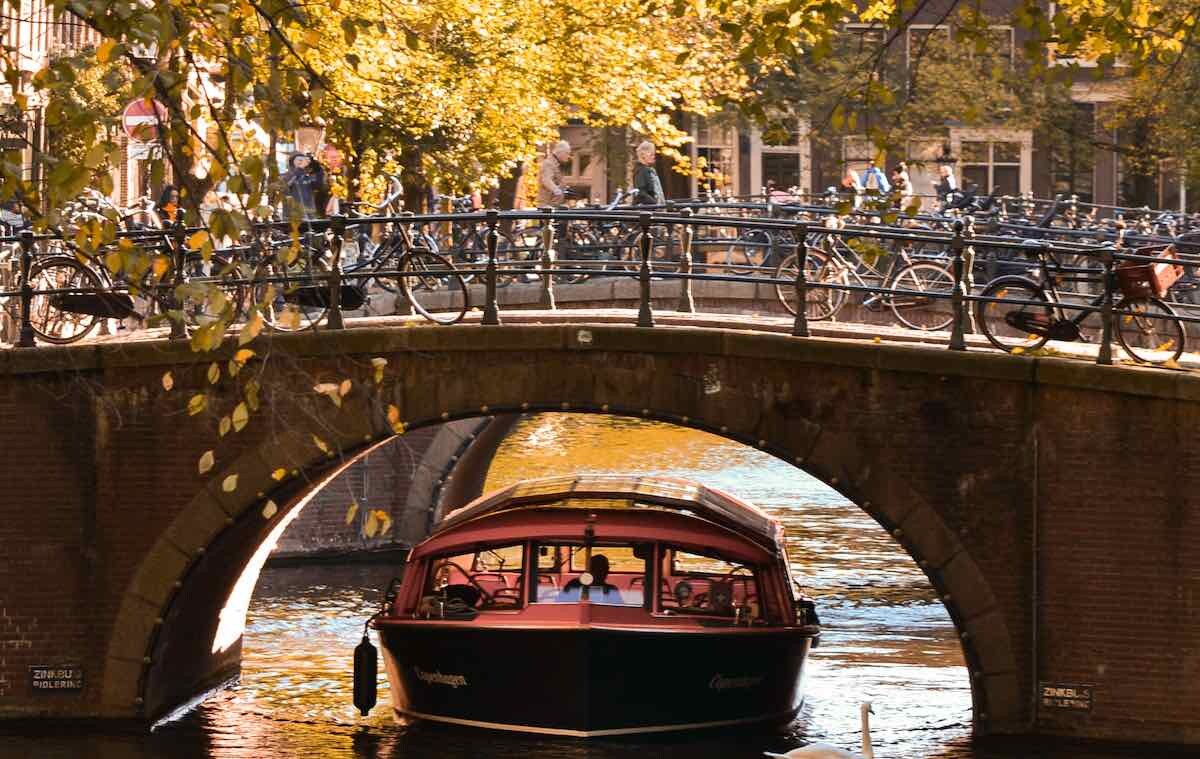 32 Things To Do In Amsterdam In 2024 Holland Travel Guide   Canal Cruise Amsterdam 