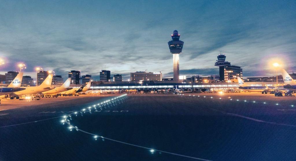 travel via amsterdam airport