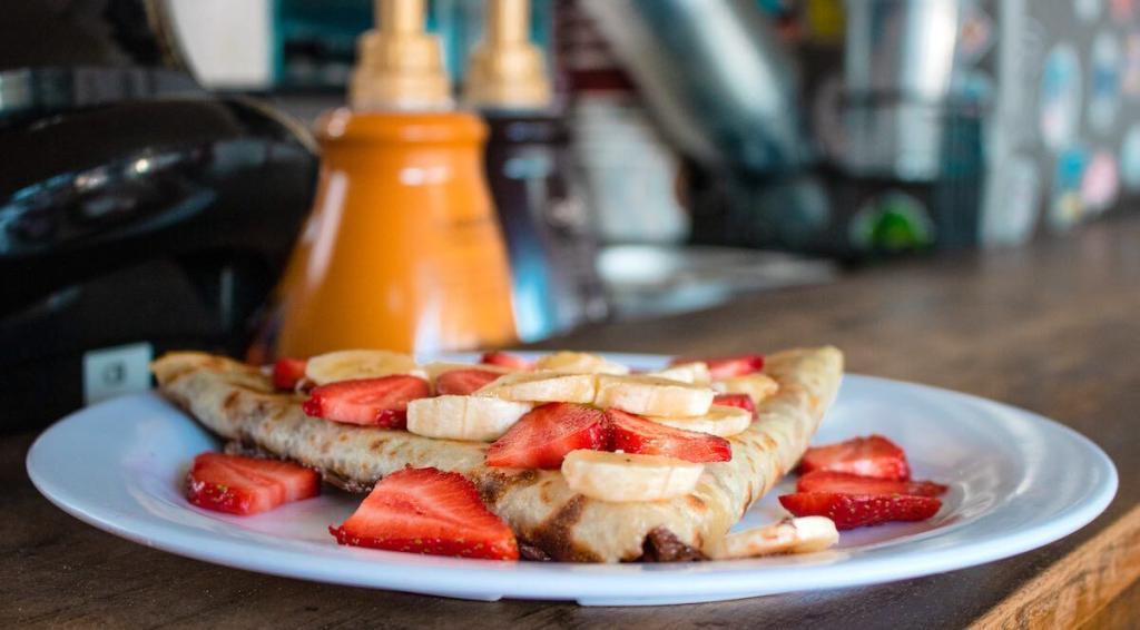 pancake with strawberries & banana